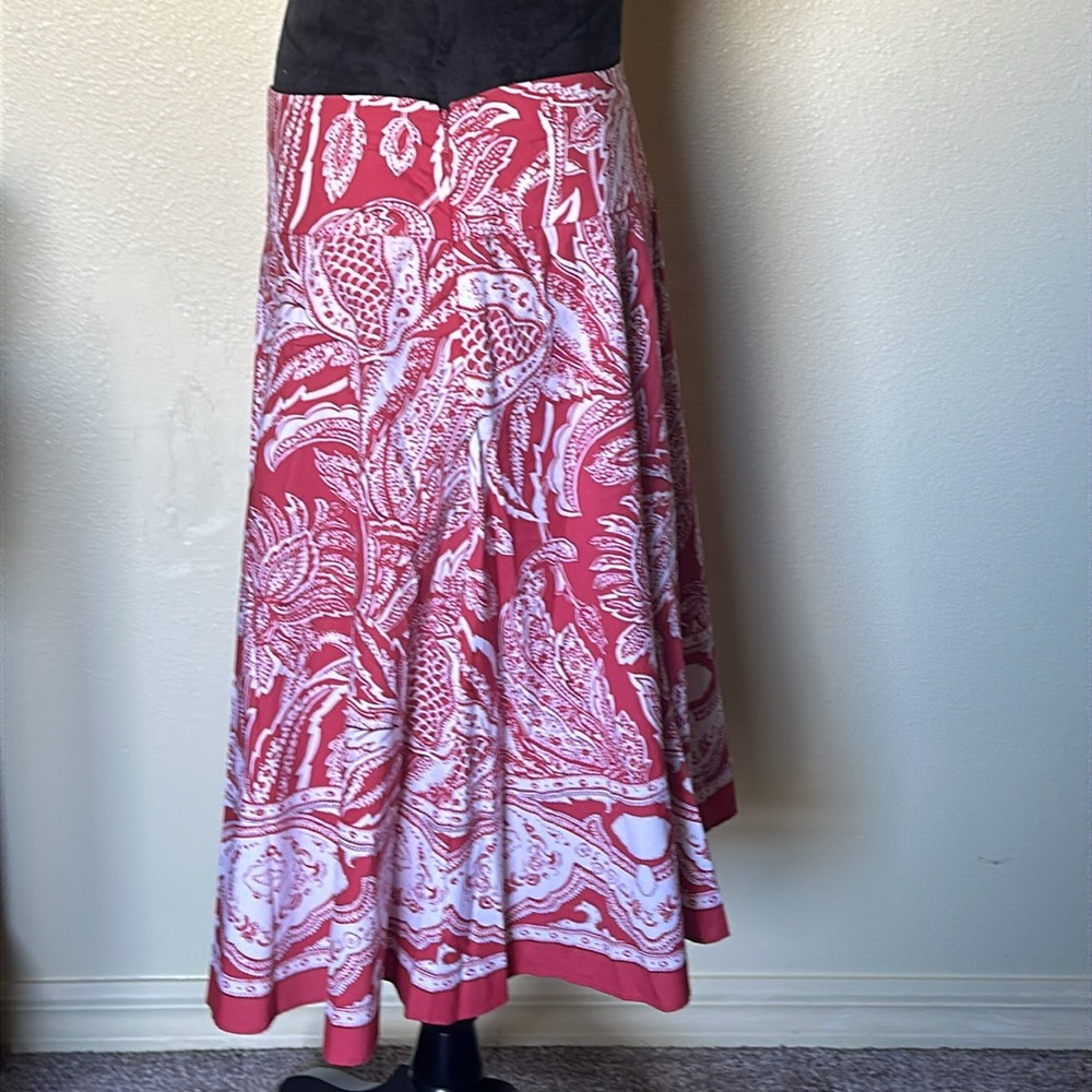 💖Talbots red/white floral flare skirt w/side zipper closure. - Picture 3 of 4